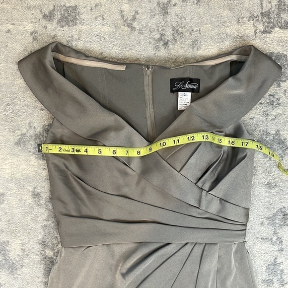 La Femme Dress Gown Surplice Off the Shoulder Ruched Column in Pewter Sz 2 - Picture 7 of 11